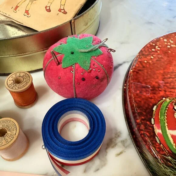 Huge Vintage Sewing Notion Bundle 25 pieces! - Picture 14 of 17